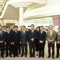 鶴見大学図書館 議員有志が視察 かながわ自民党 鶴見大学図書館 議員有志が視察 かながわ自民党